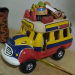 Représentation d'un bus colombien en miniature.