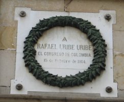 Inscription sur un monument.