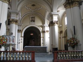 Intérieur d'une église.