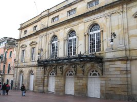 Façade de monument.