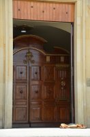 Porte d'entrée.