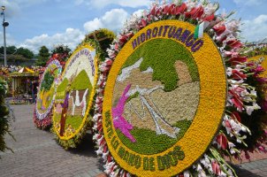 Décorations de fleurs.