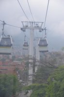 3 télécabines.