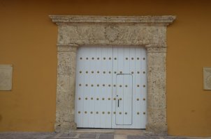 Porte d'une maison.