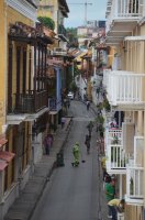 Ruelle montrant les balcons, vue d'en haut.